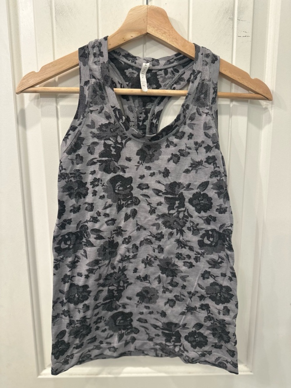 Athleta Floral Racerback Athletic Tank Top XS Gray Black GUC Active Gym Workout
